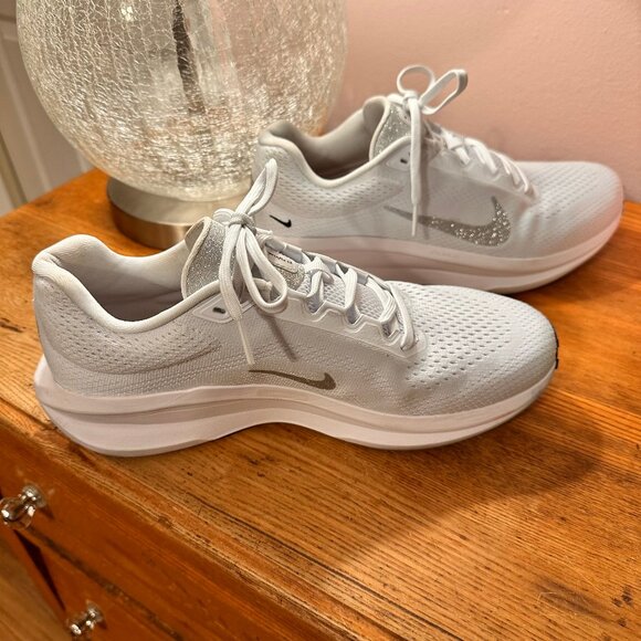 Nike Air Winflo 11 Glitter Swoosh White HQ3467-190 Women's Size 10 - Picture 2 of 11